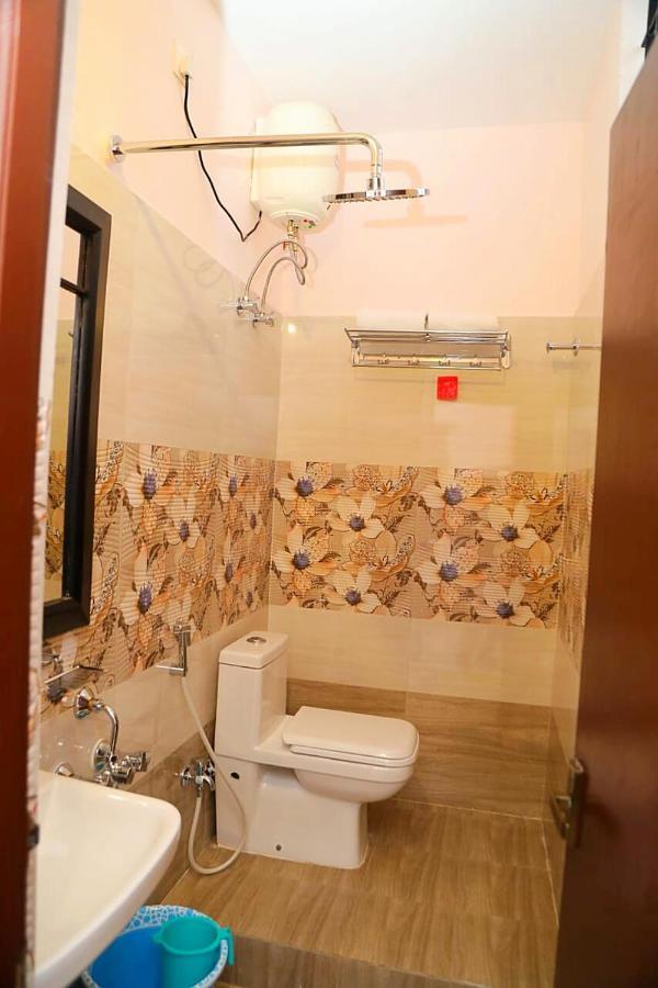 Hotel Rk - Temple Stay Танджавур Екстериор снимка