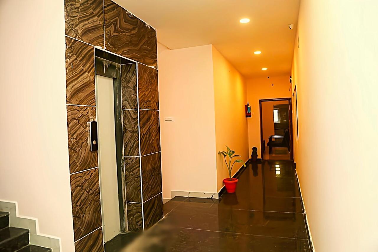 Hotel Rk - Temple Stay Танджавур Екстериор снимка
